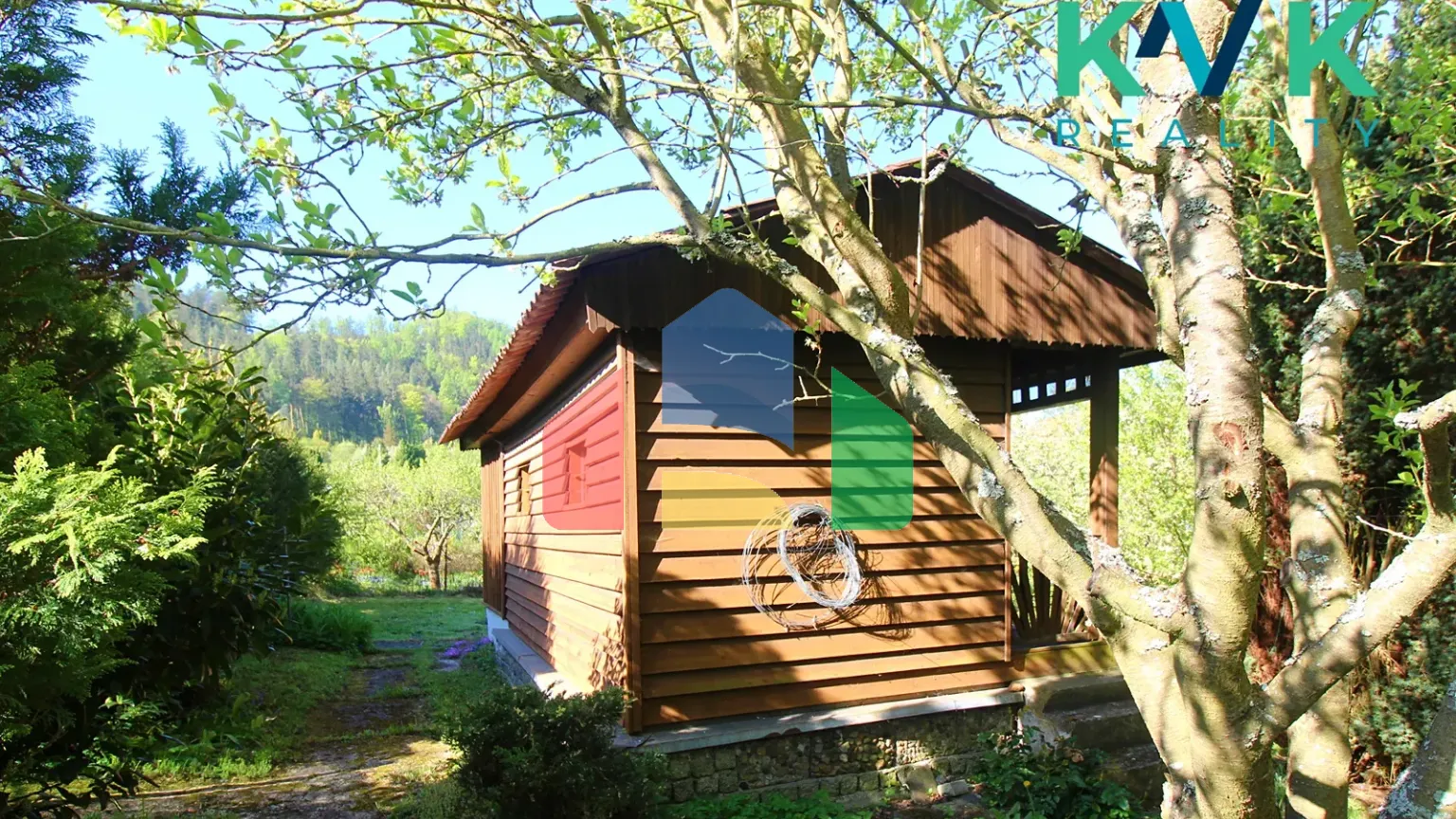 На продажу хижины 23 m², земельный участок 392 m²