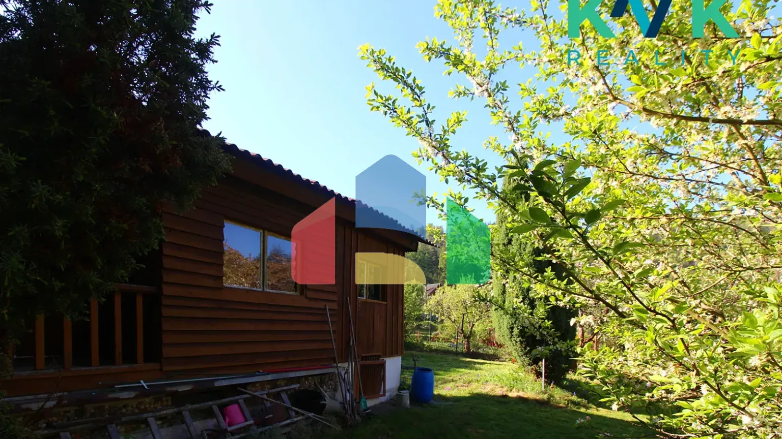 На продажу хижины 23 m², земельный участок 392 m²