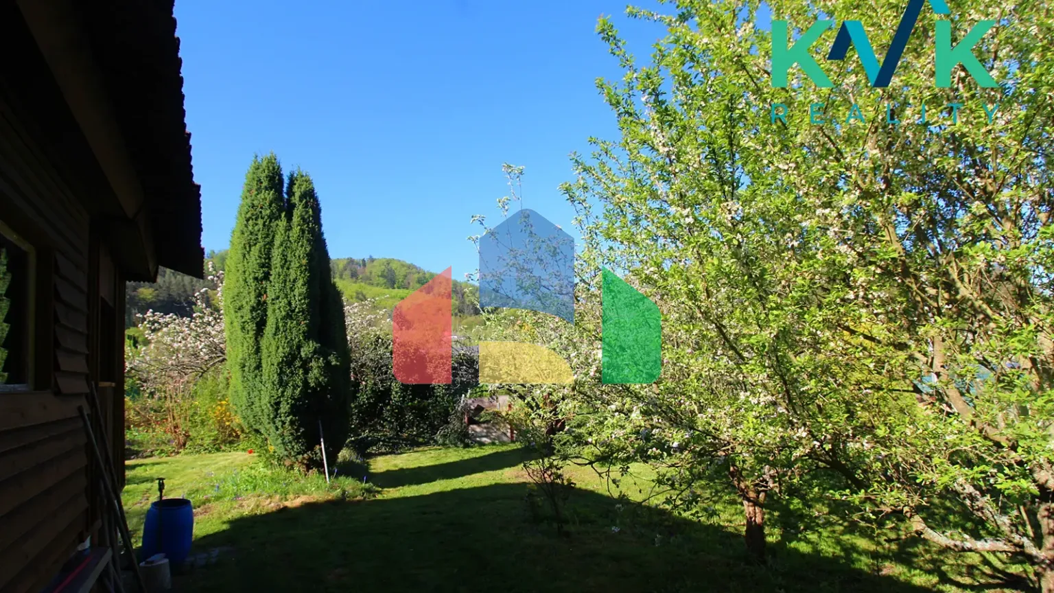 На продажу хижины 23 m², земельный участок 392 m²