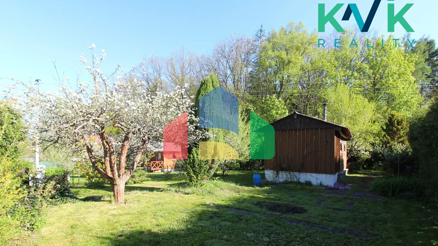 На продажу хижины 23 m², земельный участок 392 m²