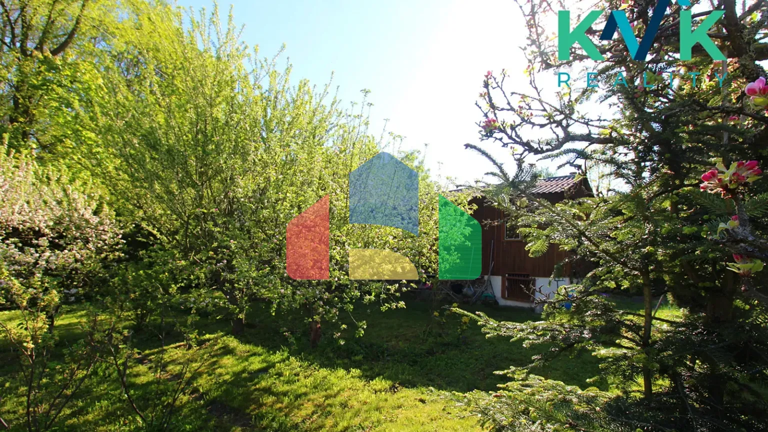 На продажу хижины 23 m², земельный участок 392 m²