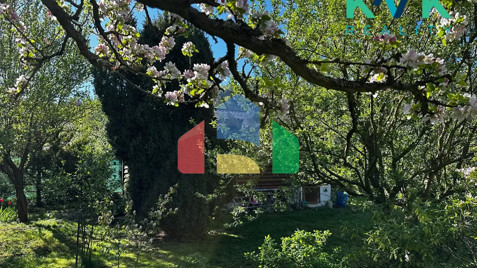 На продажу хижины 23 m², земельный участок 392 m²