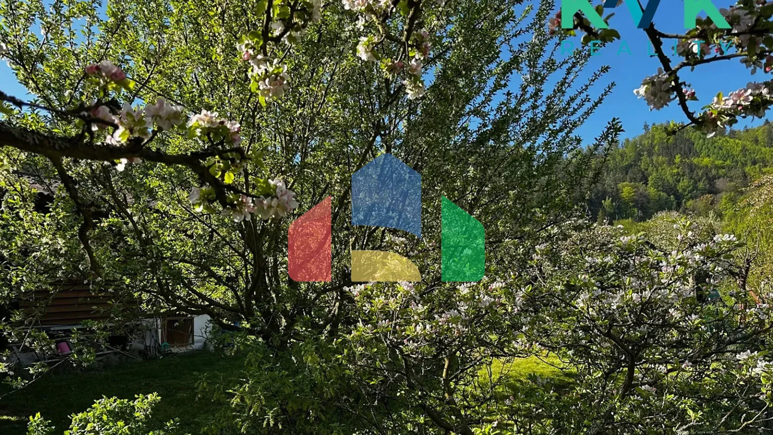 На продажу хижины 23 m², земельный участок 392 m²