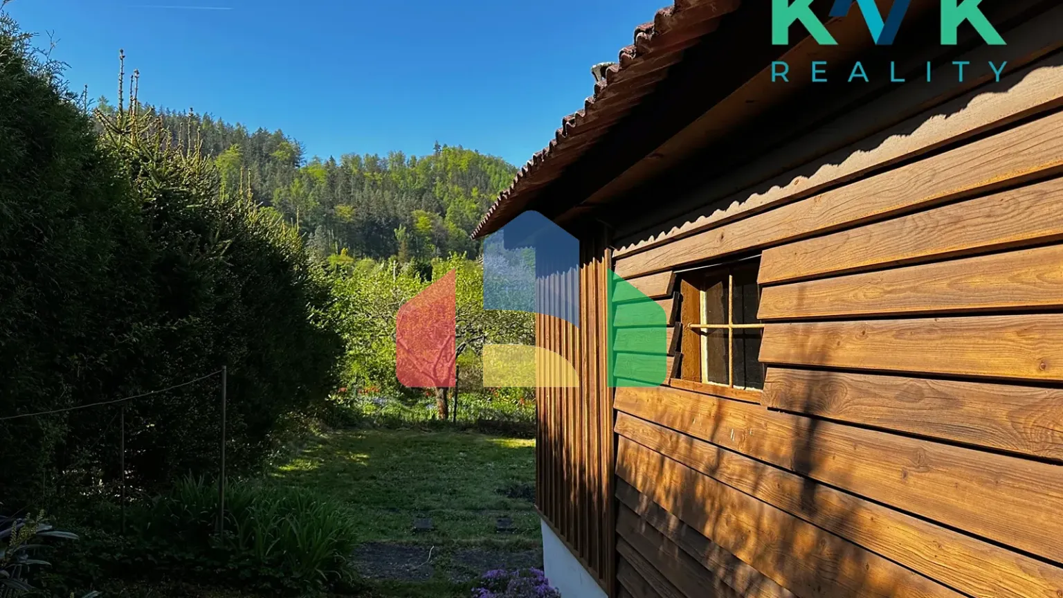 На продажу хижины 23 m², земельный участок 392 m²