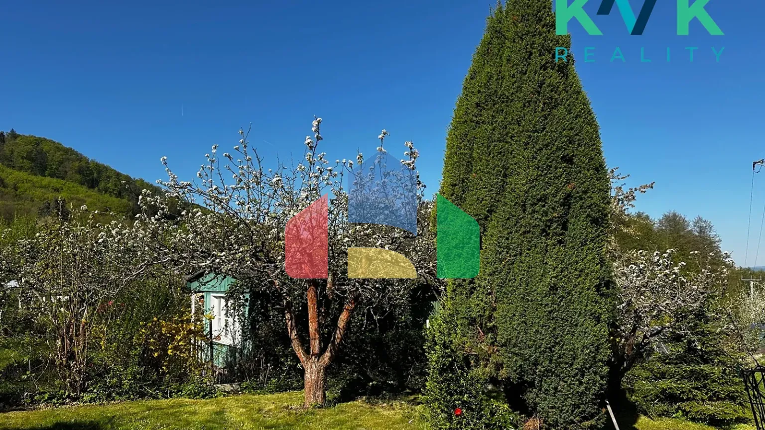 На продажу хижины 23 m², земельный участок 392 m²