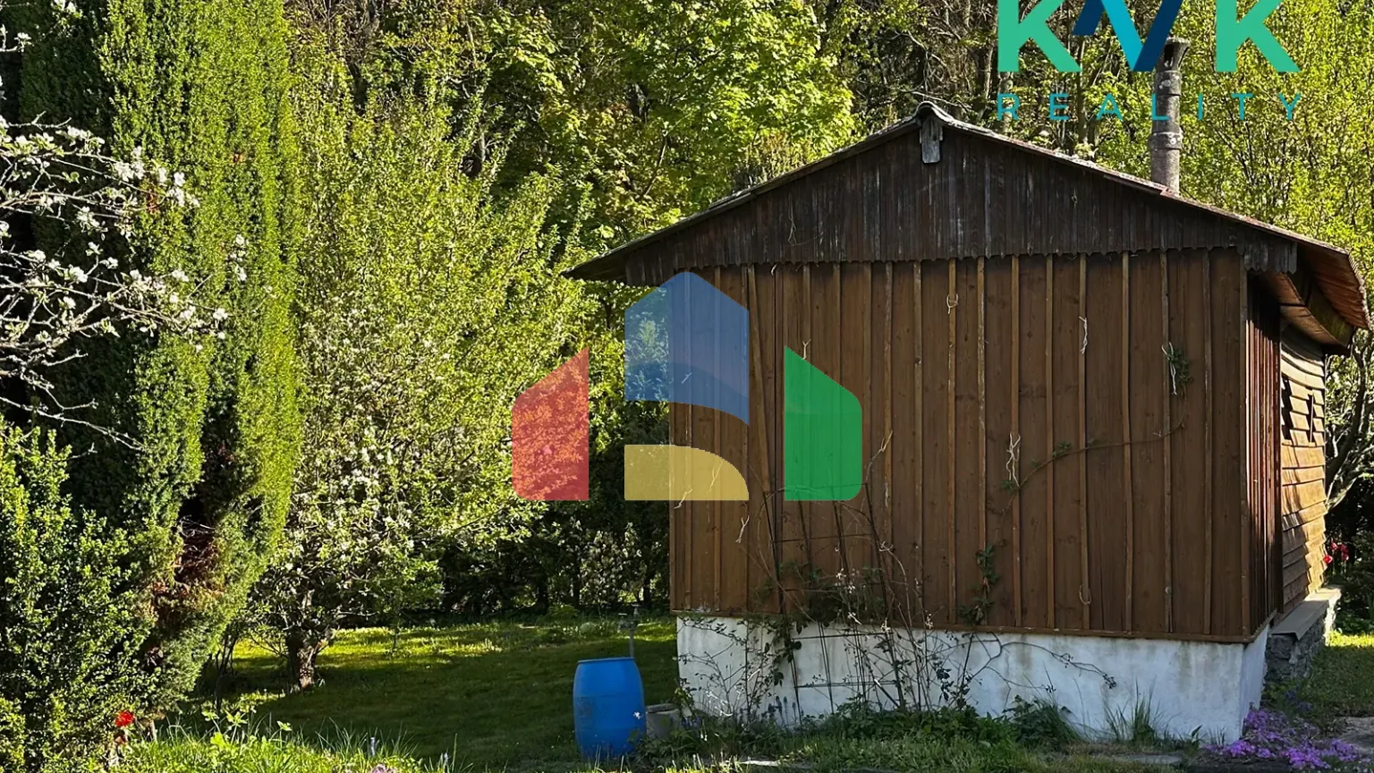 На продажу хижины 23 m², земельный участок 392 m²