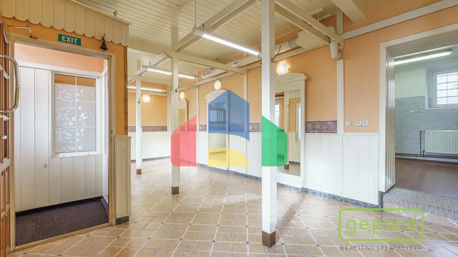 На продажу квартира не стандарт 120 m²