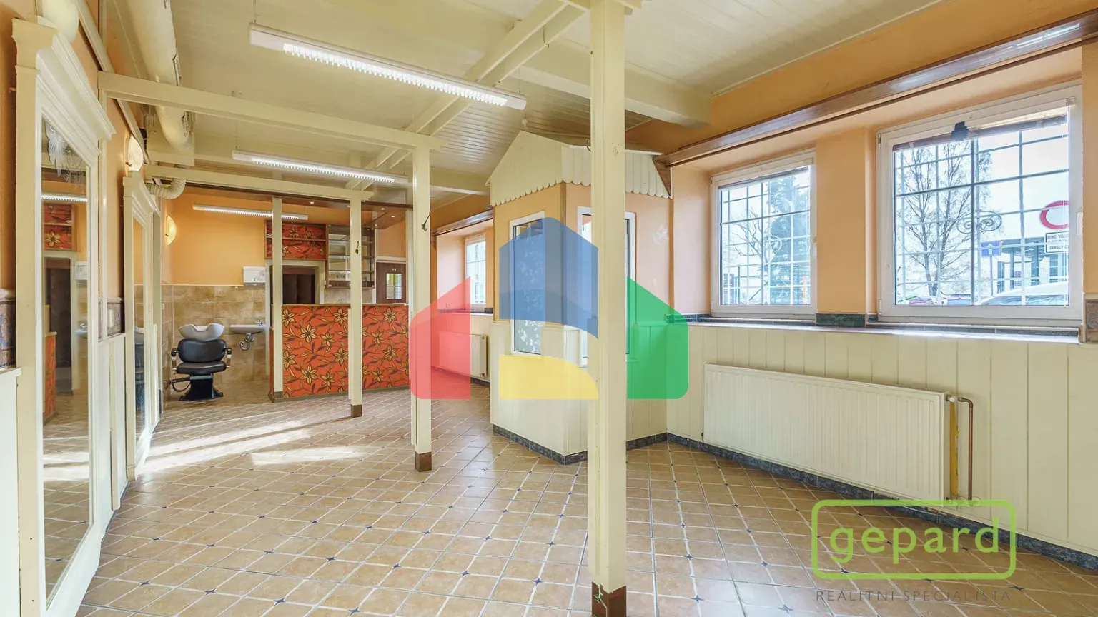 На продажу квартира не стандарт 120 m²