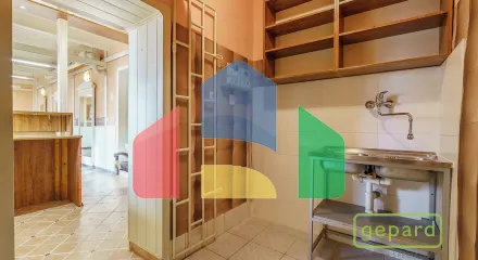 На продажу квартира не стандарт 120 m²