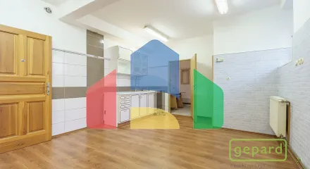 На продажу квартира не стандарт 120 m²