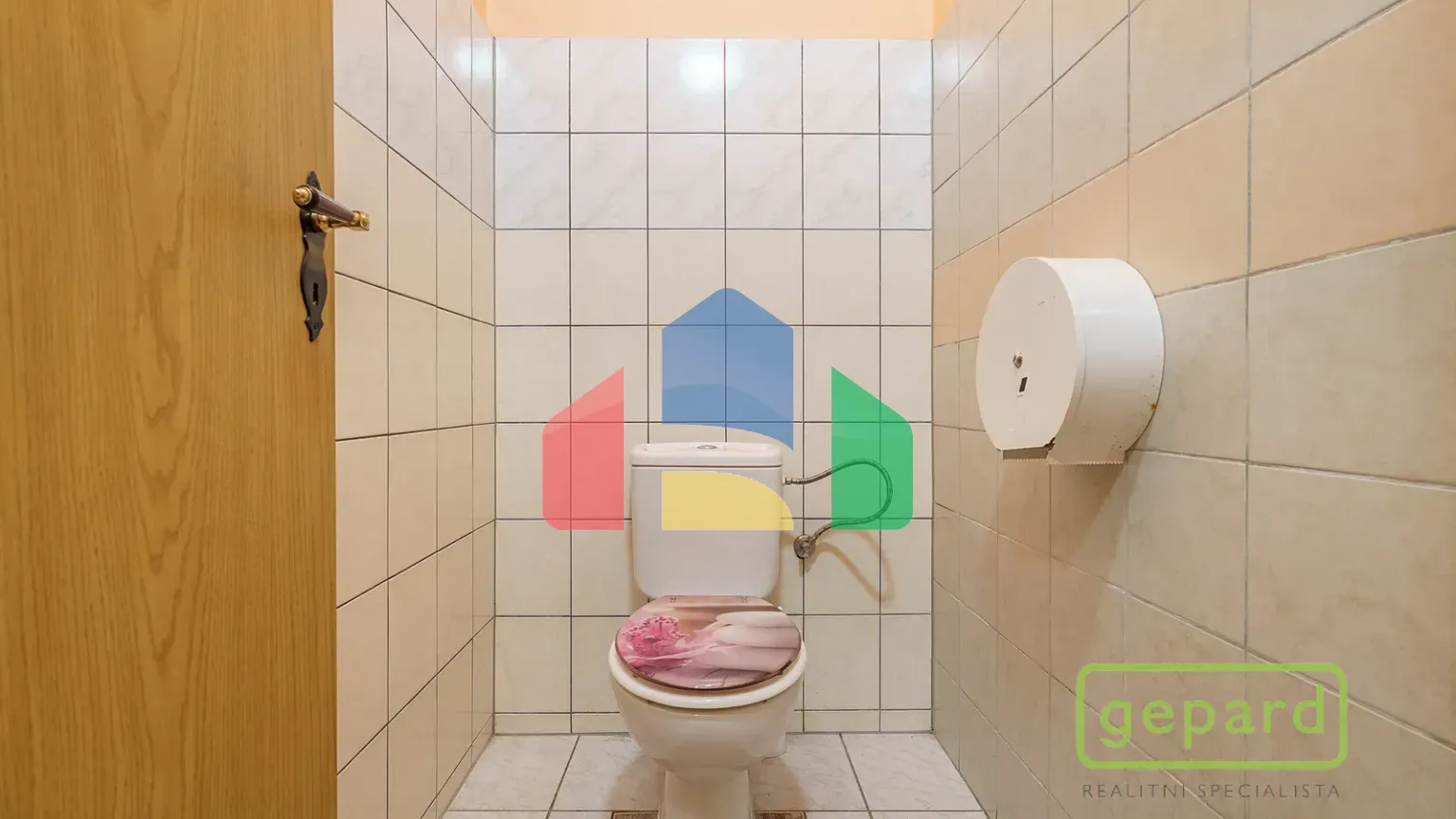 На продажу квартира не стандарт 120 m²