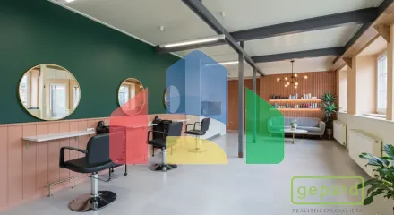 На продажу квартира не стандарт 120 m²