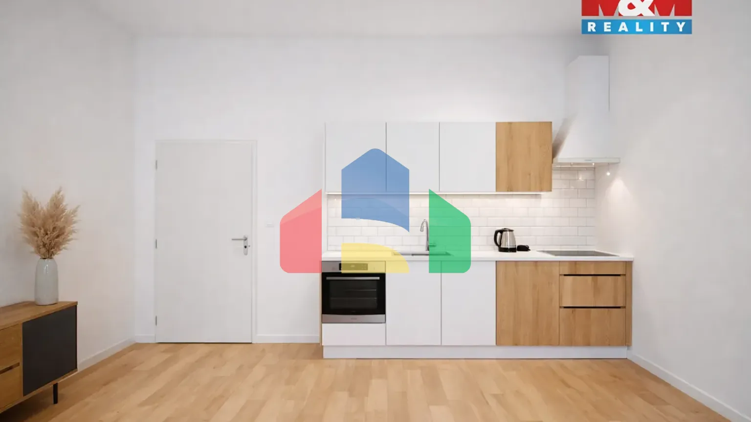 На продажу квартира 3-комн. студия 72 m²