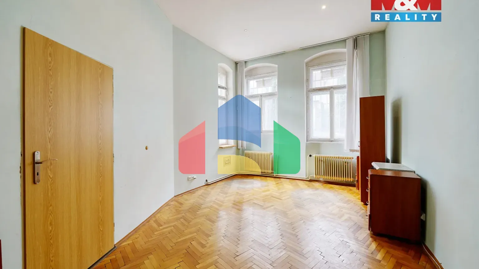 На продажу квартира 3-комн. студия 72 m²