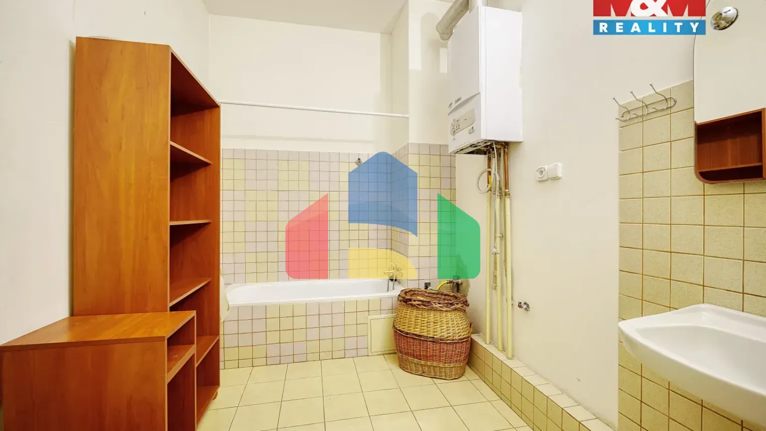 На продажу квартира 3-комн. студия 72 m²