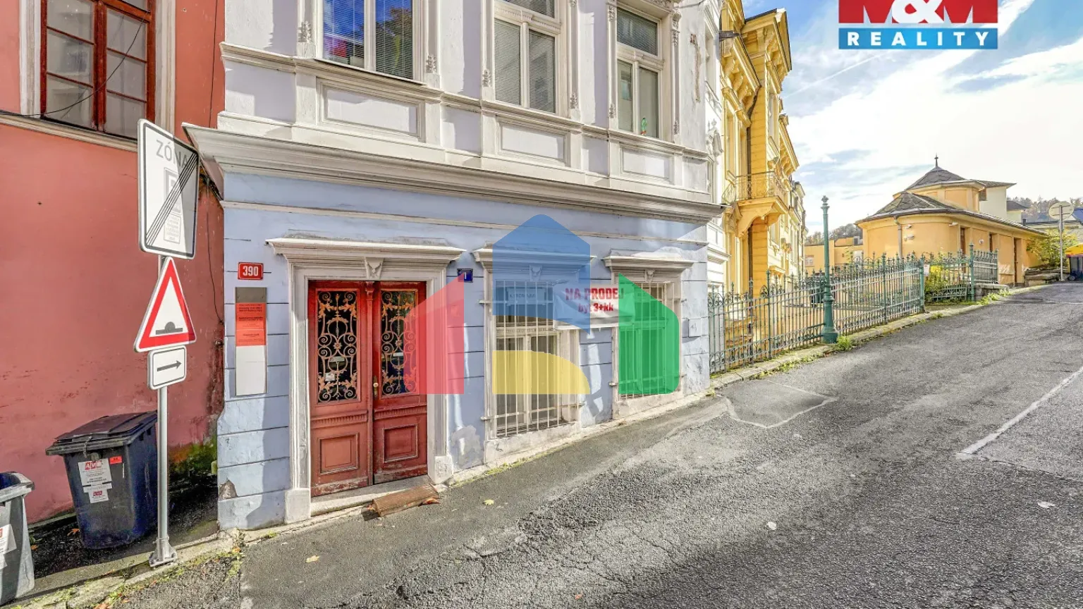 На продажу квартира 3-комн. студия 72 m²