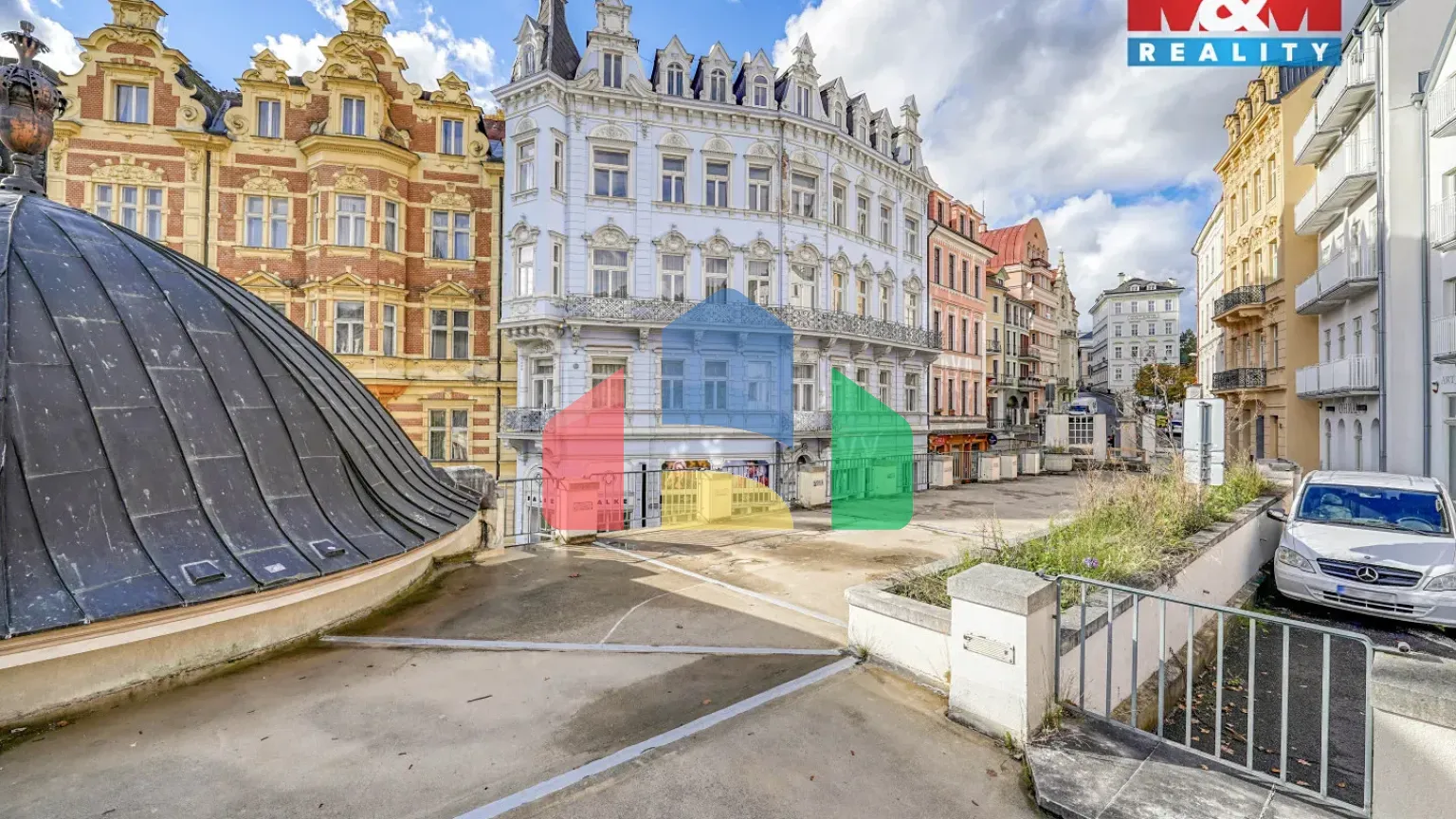 На продажу квартира 3-комн. студия 72 m²