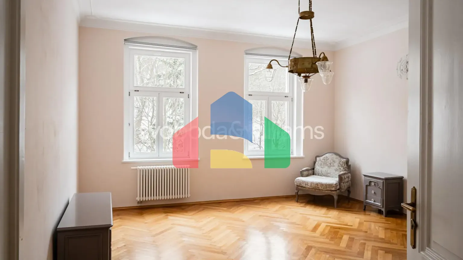 На продажу квартира 2-комн. студия 77 m²