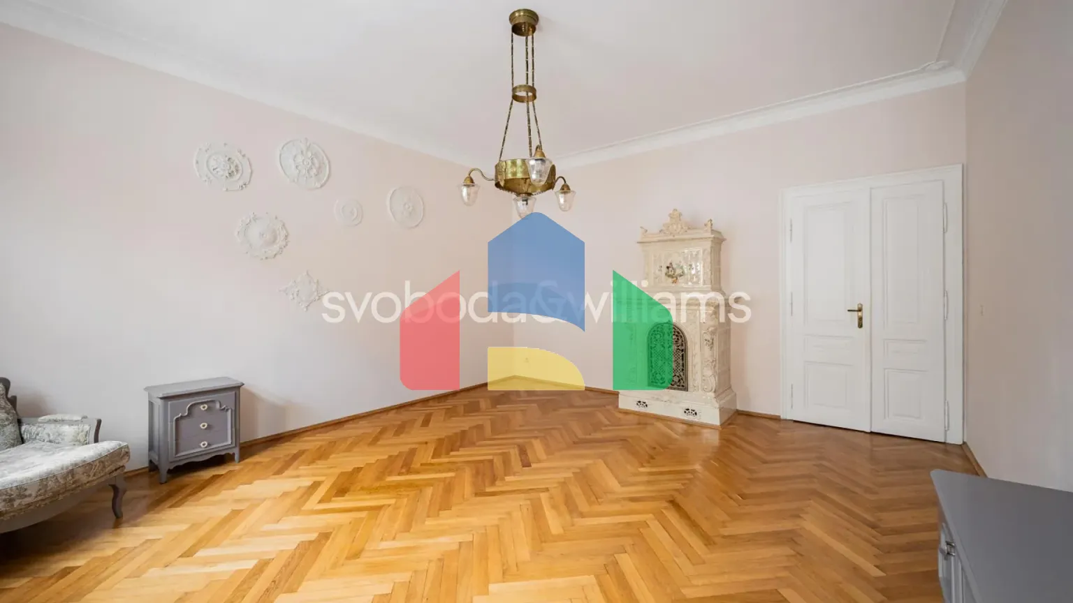 На продажу квартира 2-комн. студия 77 m²