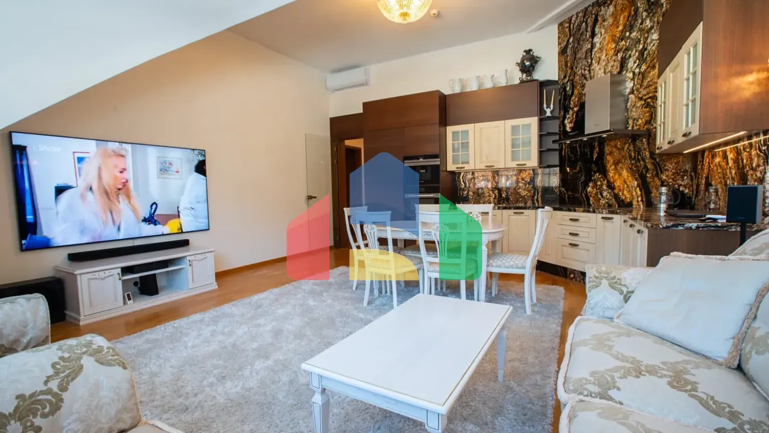 На продажу квартира 3-комн. студия 137 m²