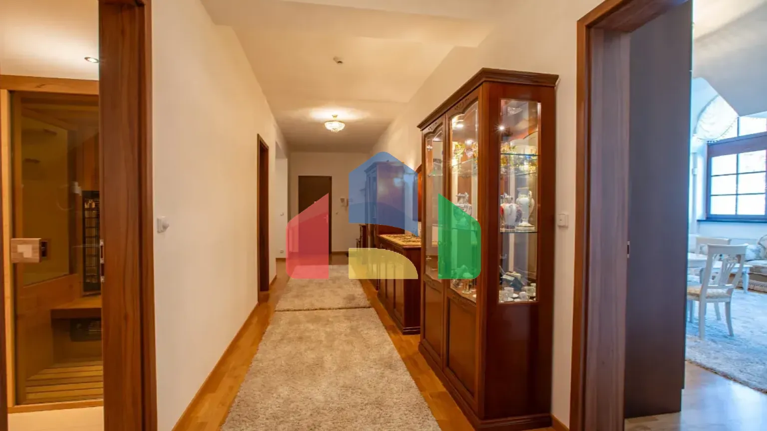 На продажу квартира 3-комн. студия 137 m²