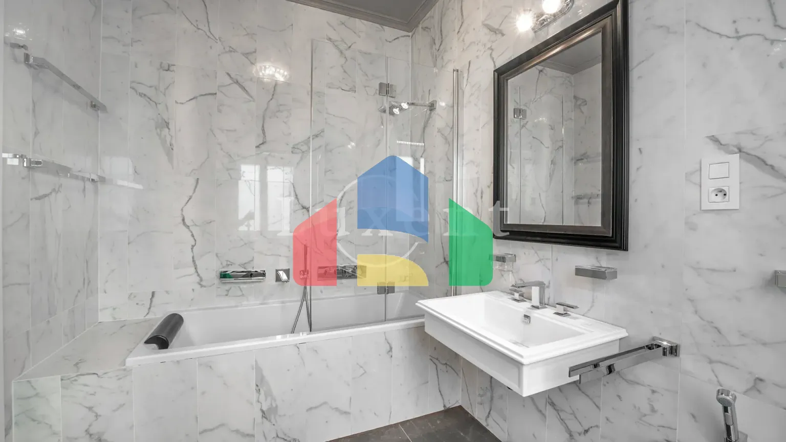 На продажу квартира 2-комн. студия 62 m²