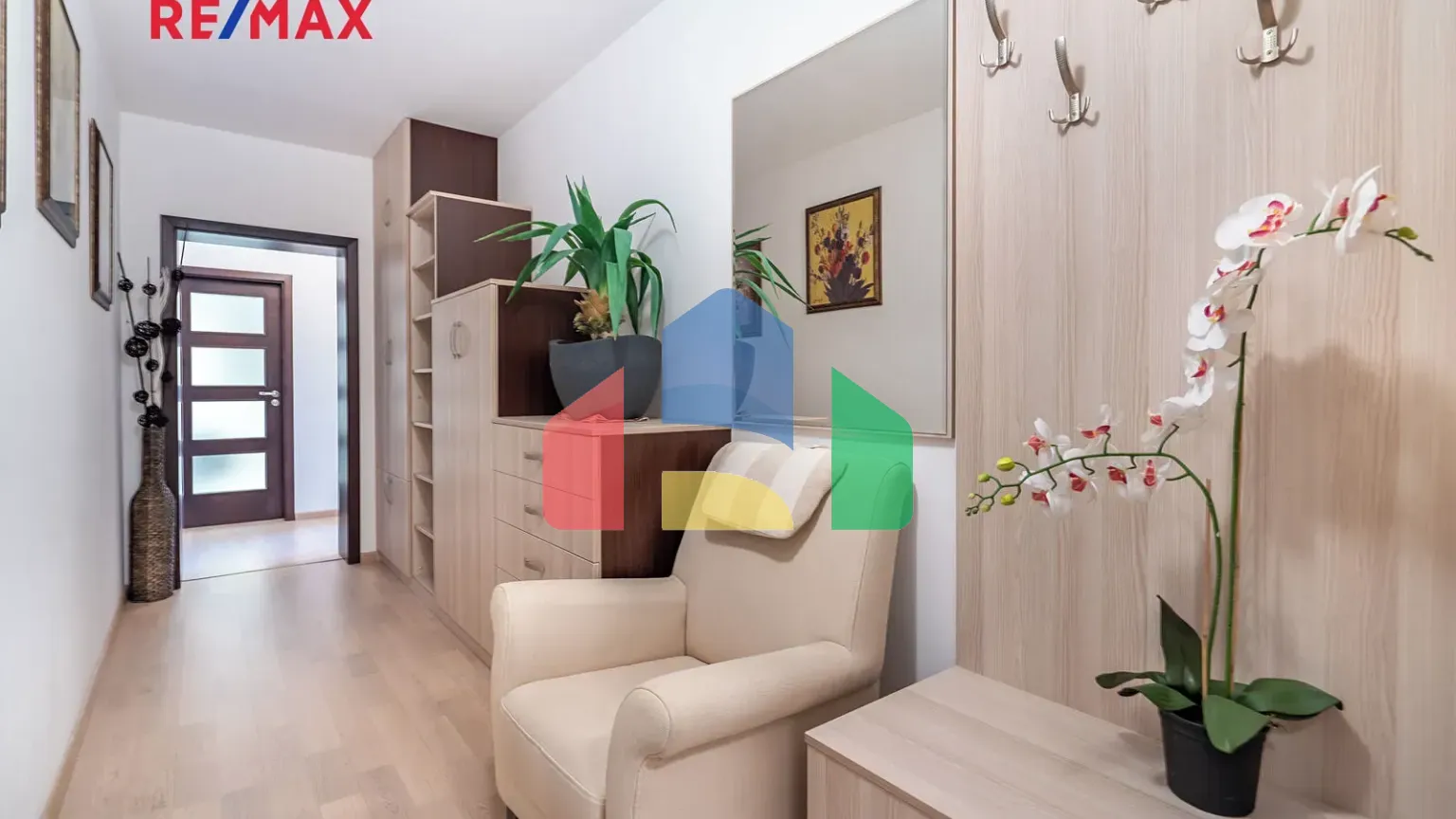 На продажу квартира 4-комн. студия 171 m²