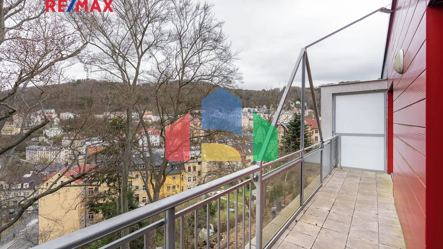 На продажу квартира 4-комн. студия 171 m²