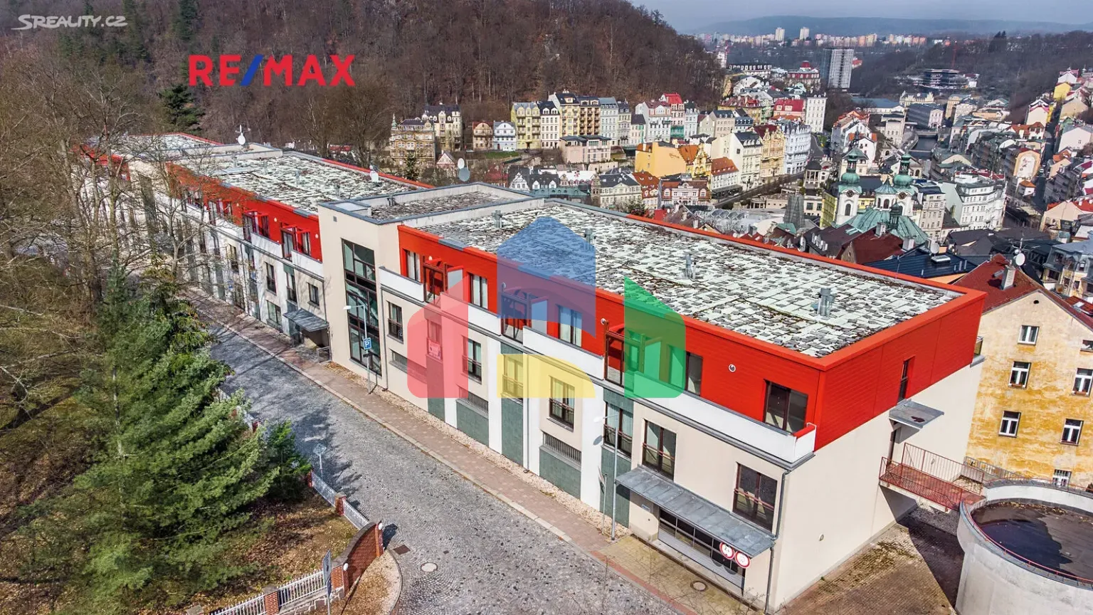 На продажу квартира 4-комн. студия 171 m²