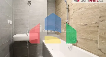 На продажу квартира 3-комн. студия 90 m²