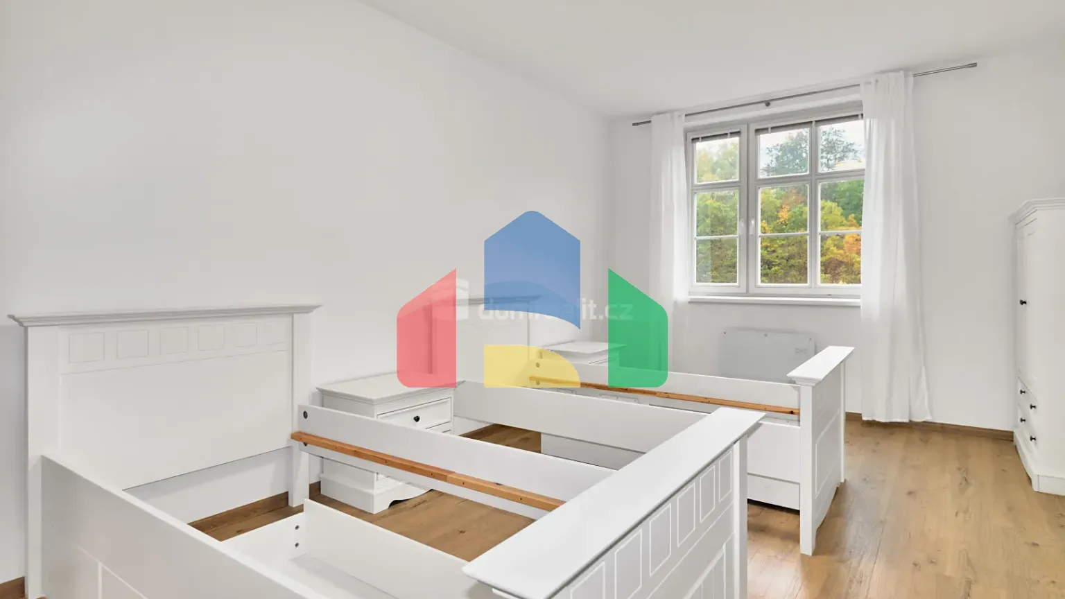 На продажу квартира 3-комн. студия 90 m²