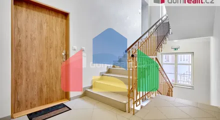 На продажу квартира 3-комн. студия 90 m²