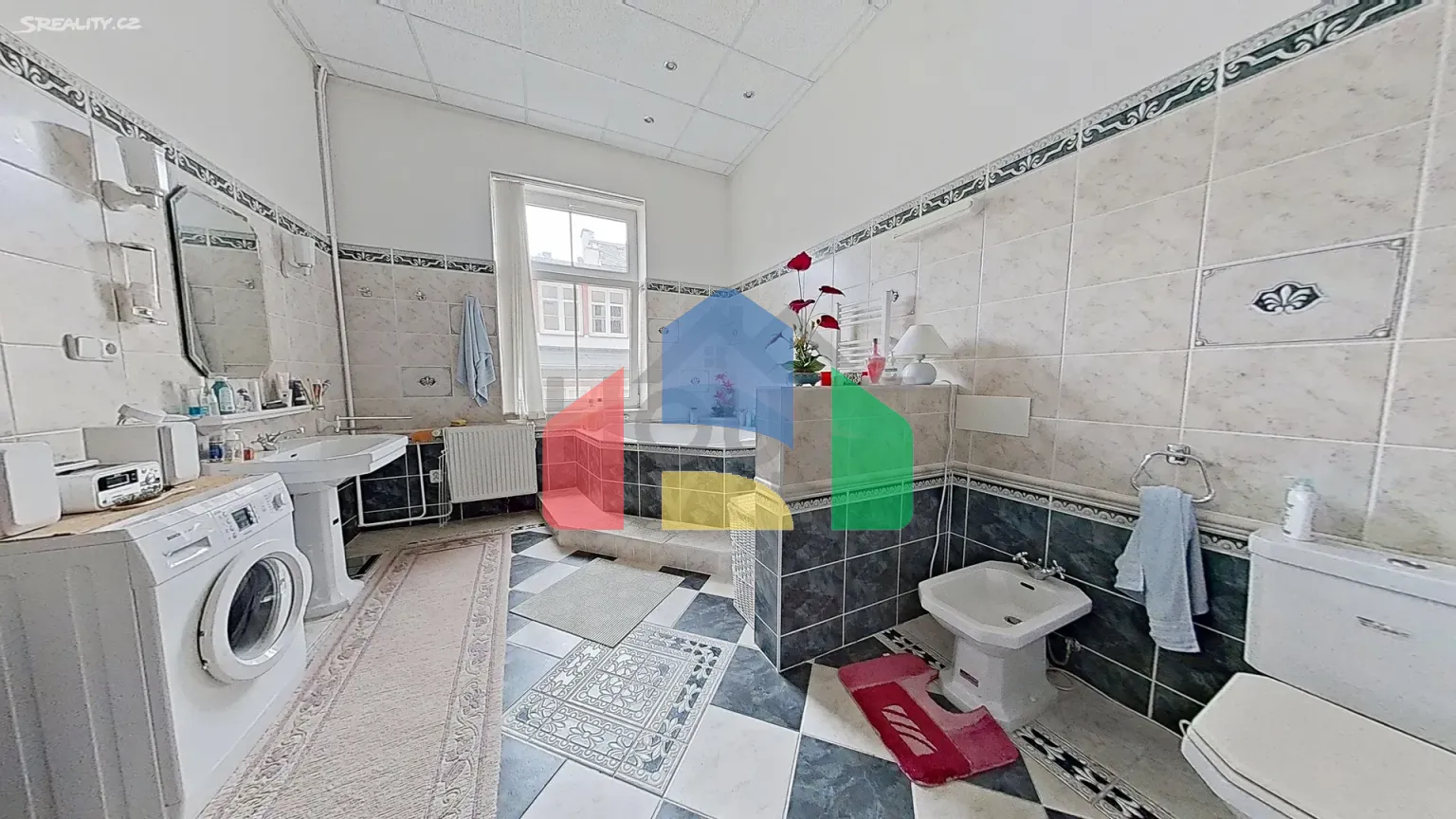 На продажу квартира 3-комн. студия 88 m²