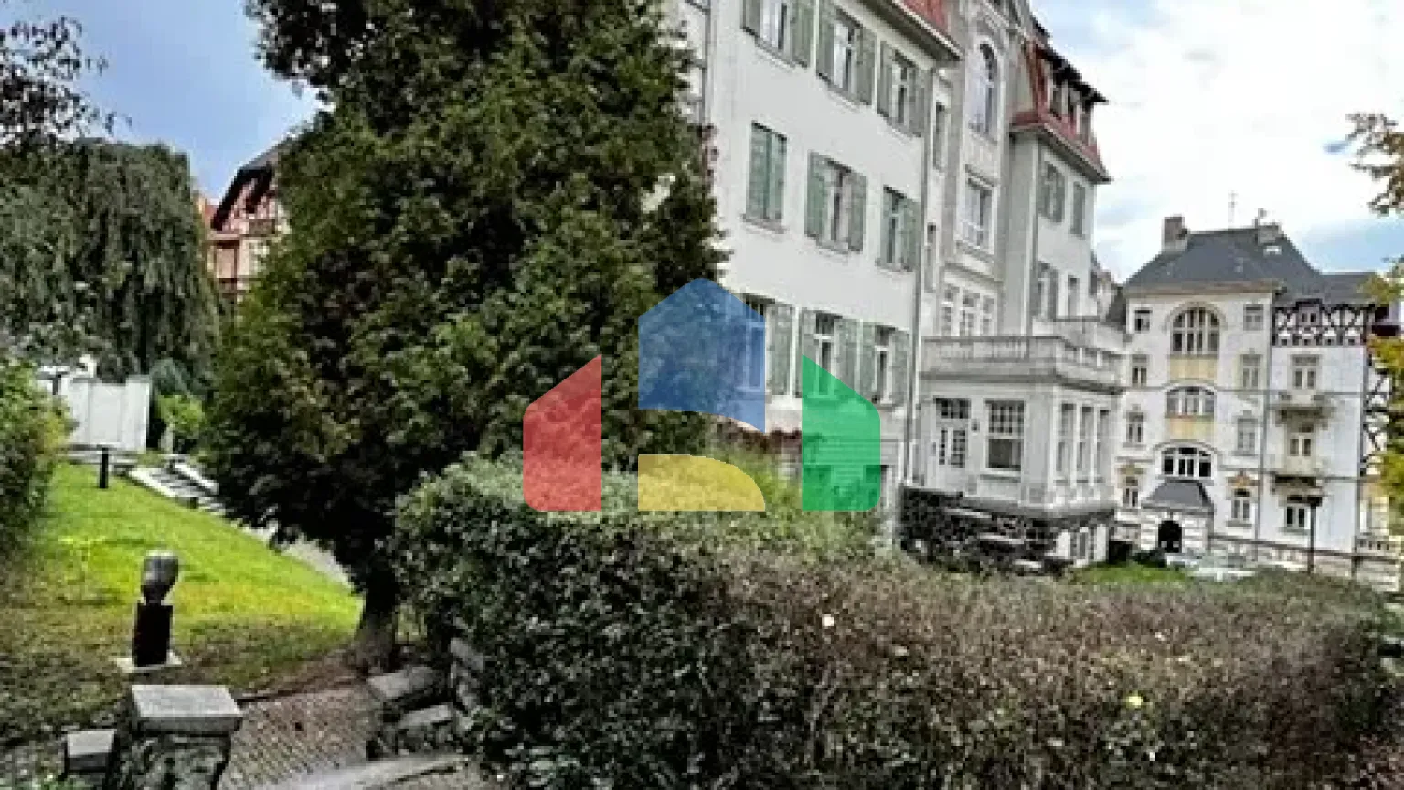 На продажу квартира 2-комн. студия 90 m²