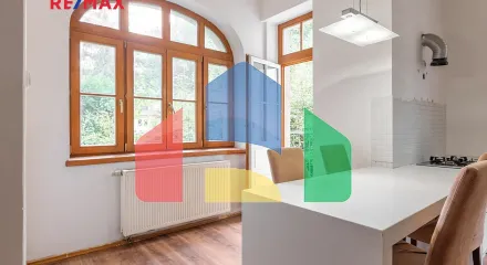 На продажу квартира 3-комн. студия 120 m²