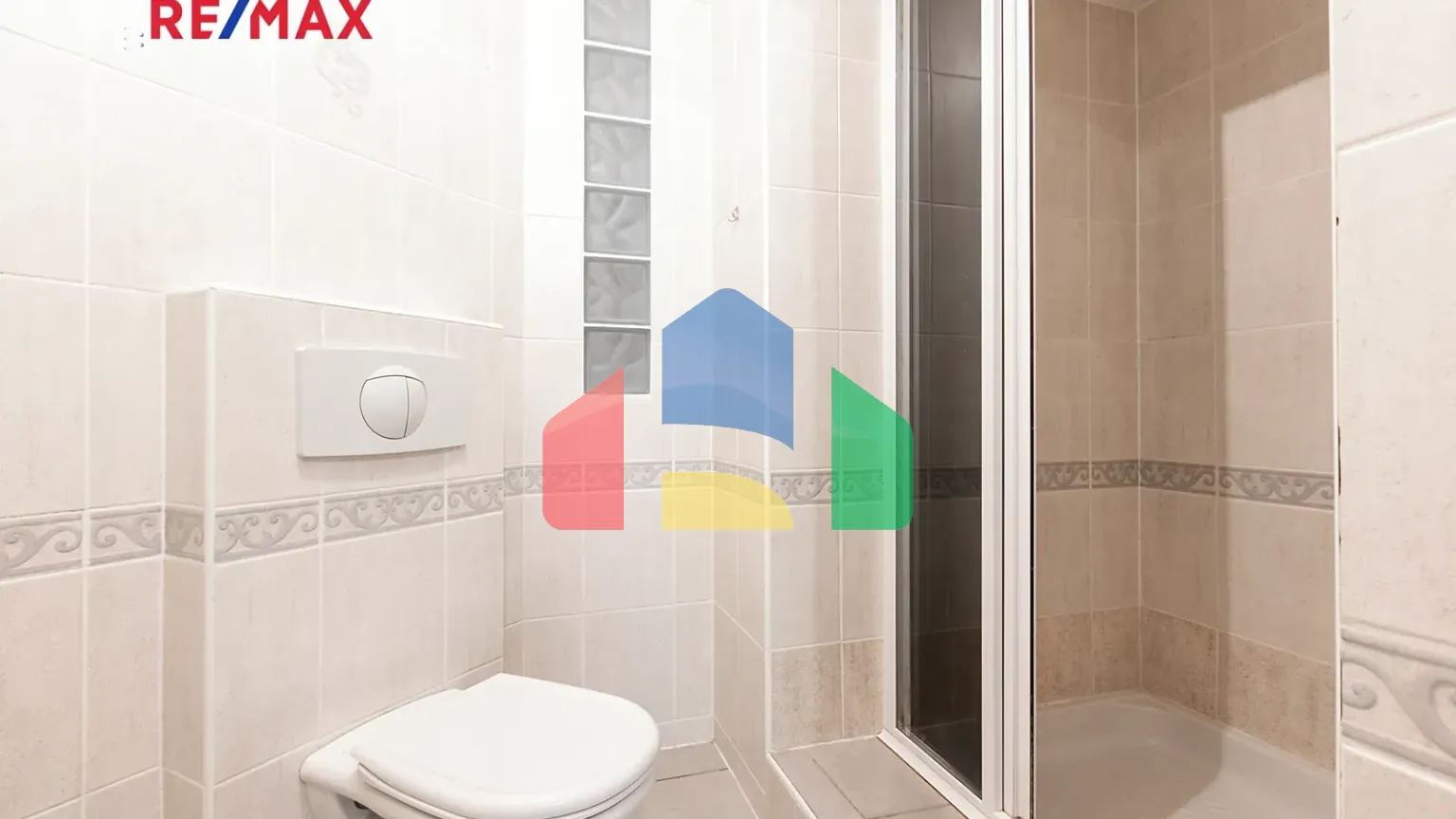 На продажу квартира 3-комн. студия 120 m²