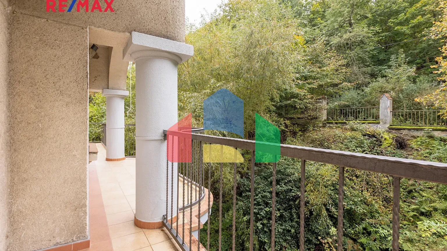 На продажу квартира 3-комн. студия 120 m²