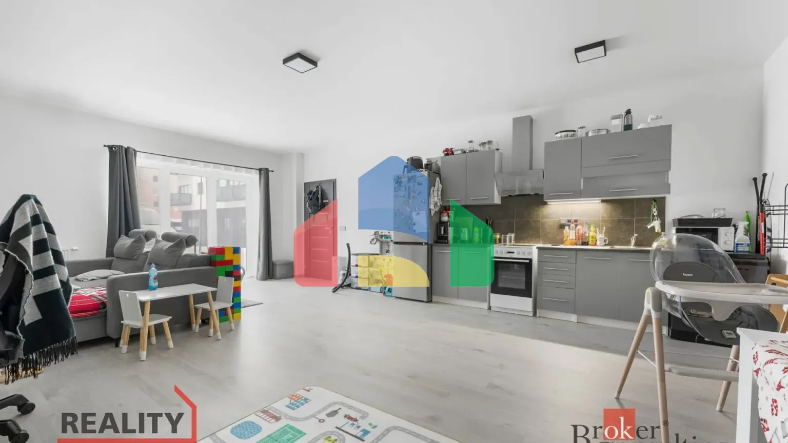 На продажу квартира 2-комн. студия 120 m²