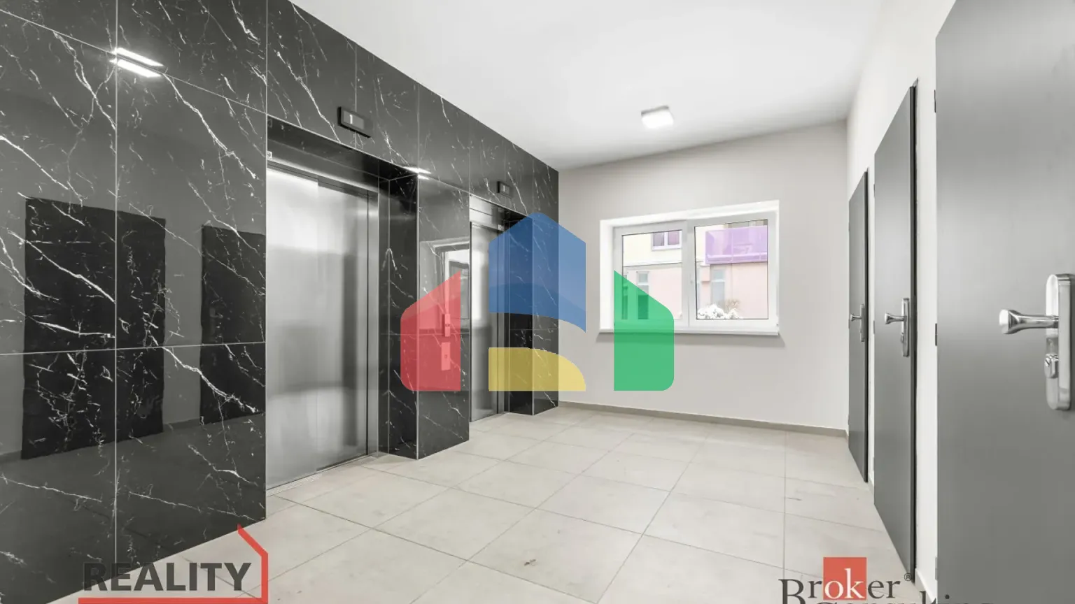 На продажу квартира 2-комн. студия 120 m²