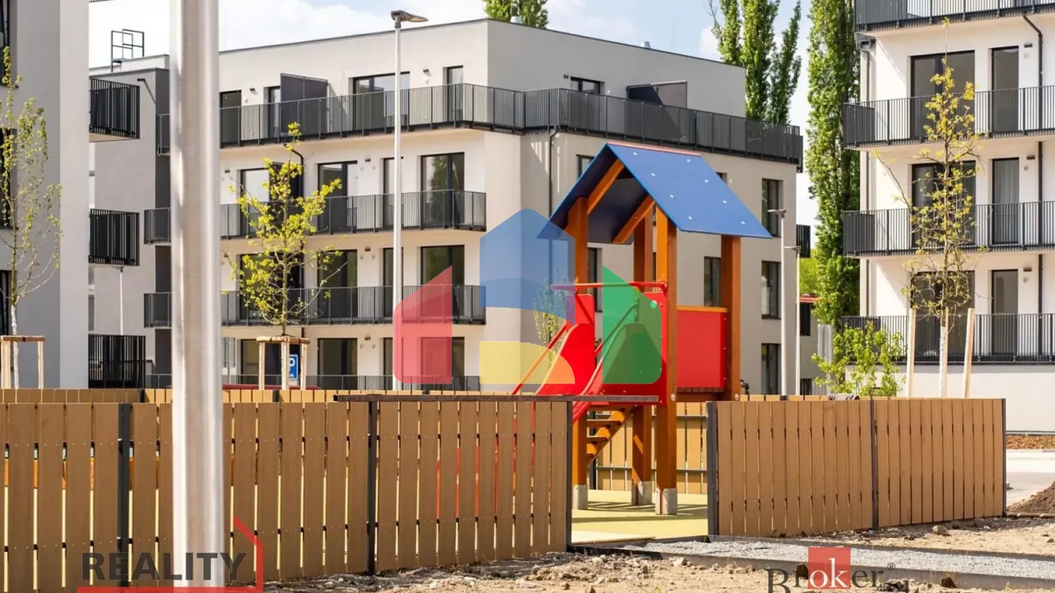 На продажу квартира 3-комн. студия 85 m²