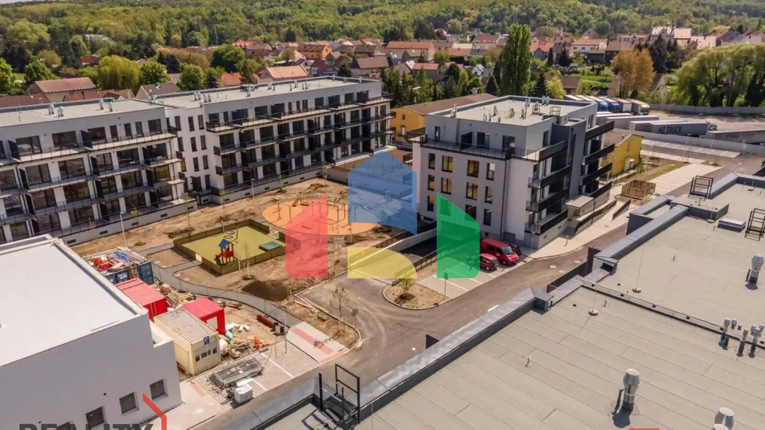 На продажу квартира 3-комн. студия 85 m²