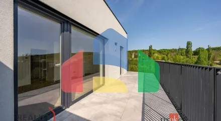 На продажу квартира 3-комн. студия 85 m²