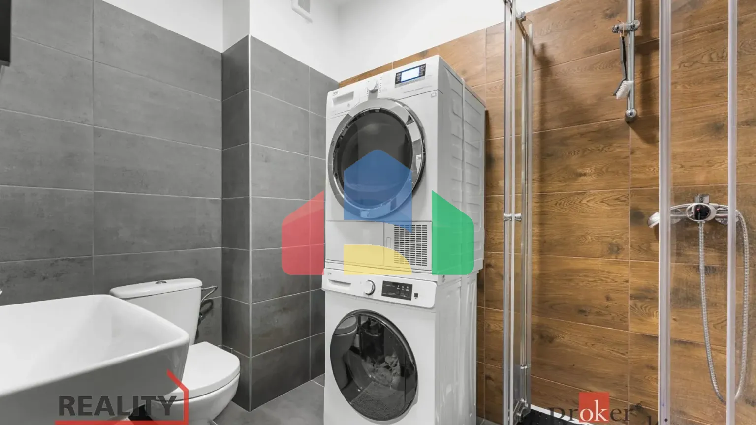 На продажу квартира 2-комн. студия 60 m²