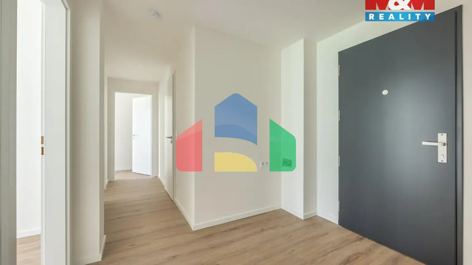 На продажу квартира 4-комн. студия 227 m²