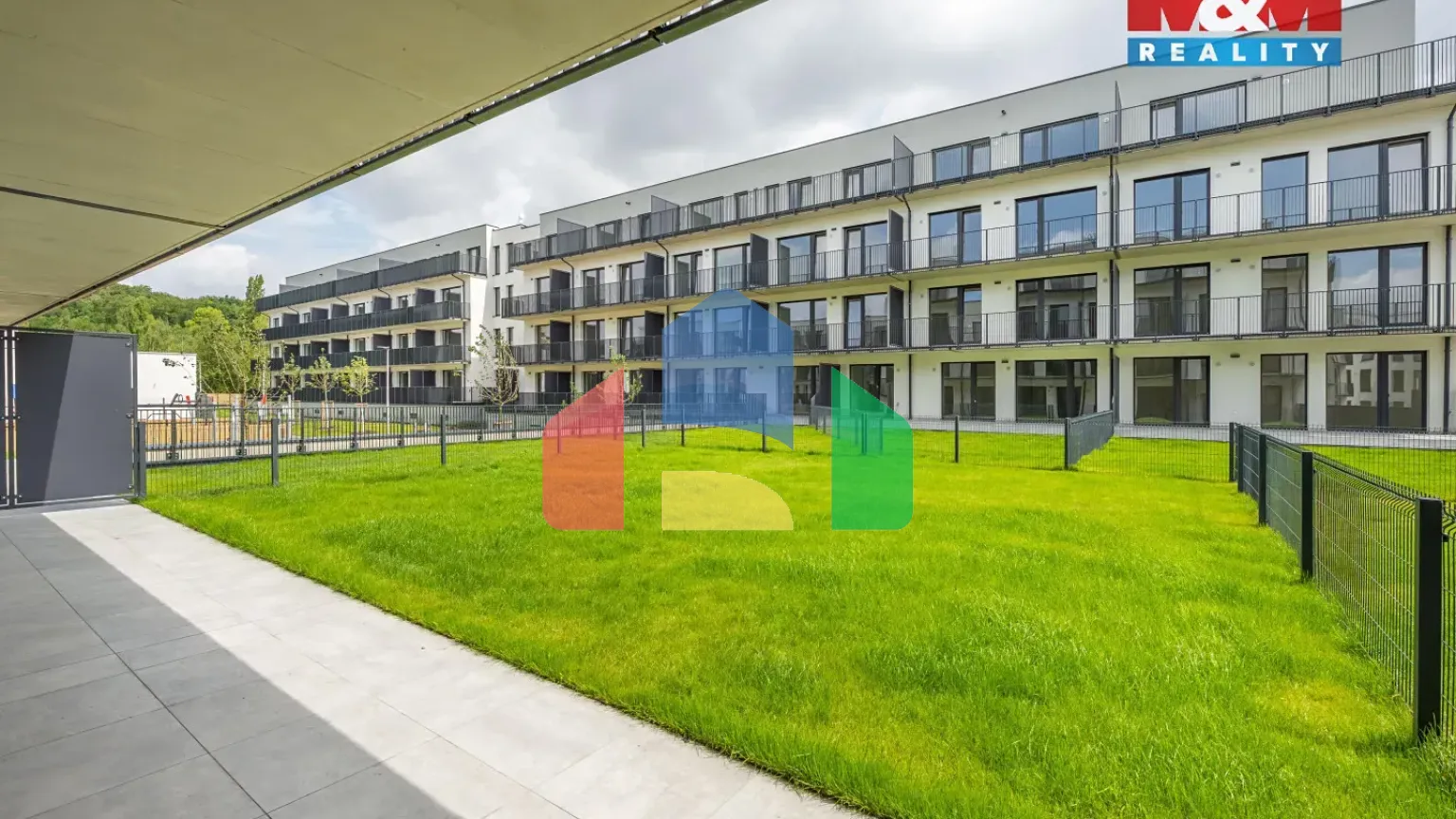 На продажу квартира 4-комн. студия 227 m²