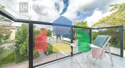 На продажу квартира 4-комн. студия 150 m² На продажу квартира 4-комн. студия 150 m²