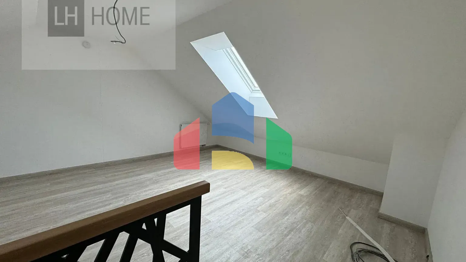 На продажу квартира 4-комн. студия 150 m²