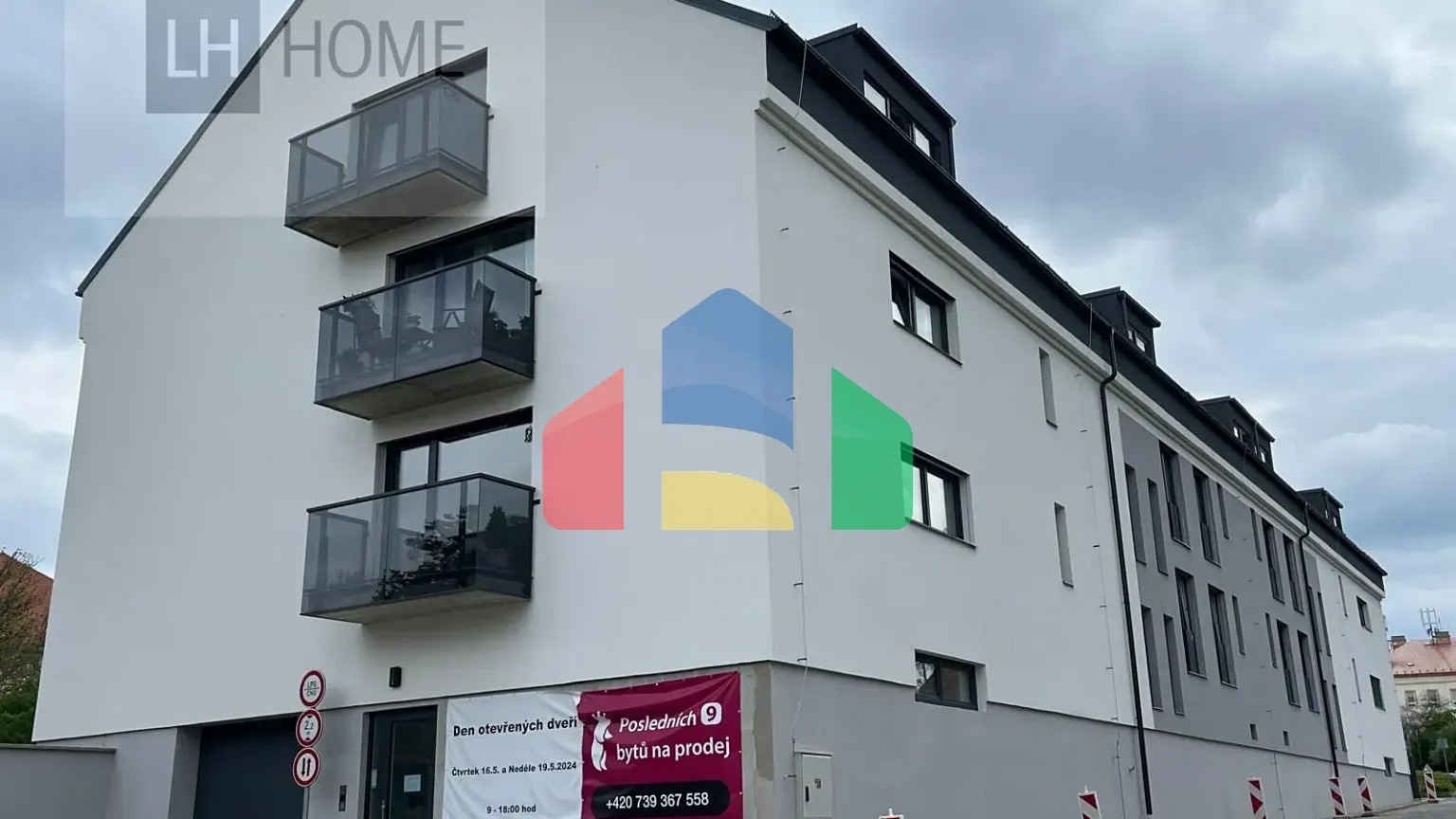 На продажу квартира 4-комн. студия 150 m²