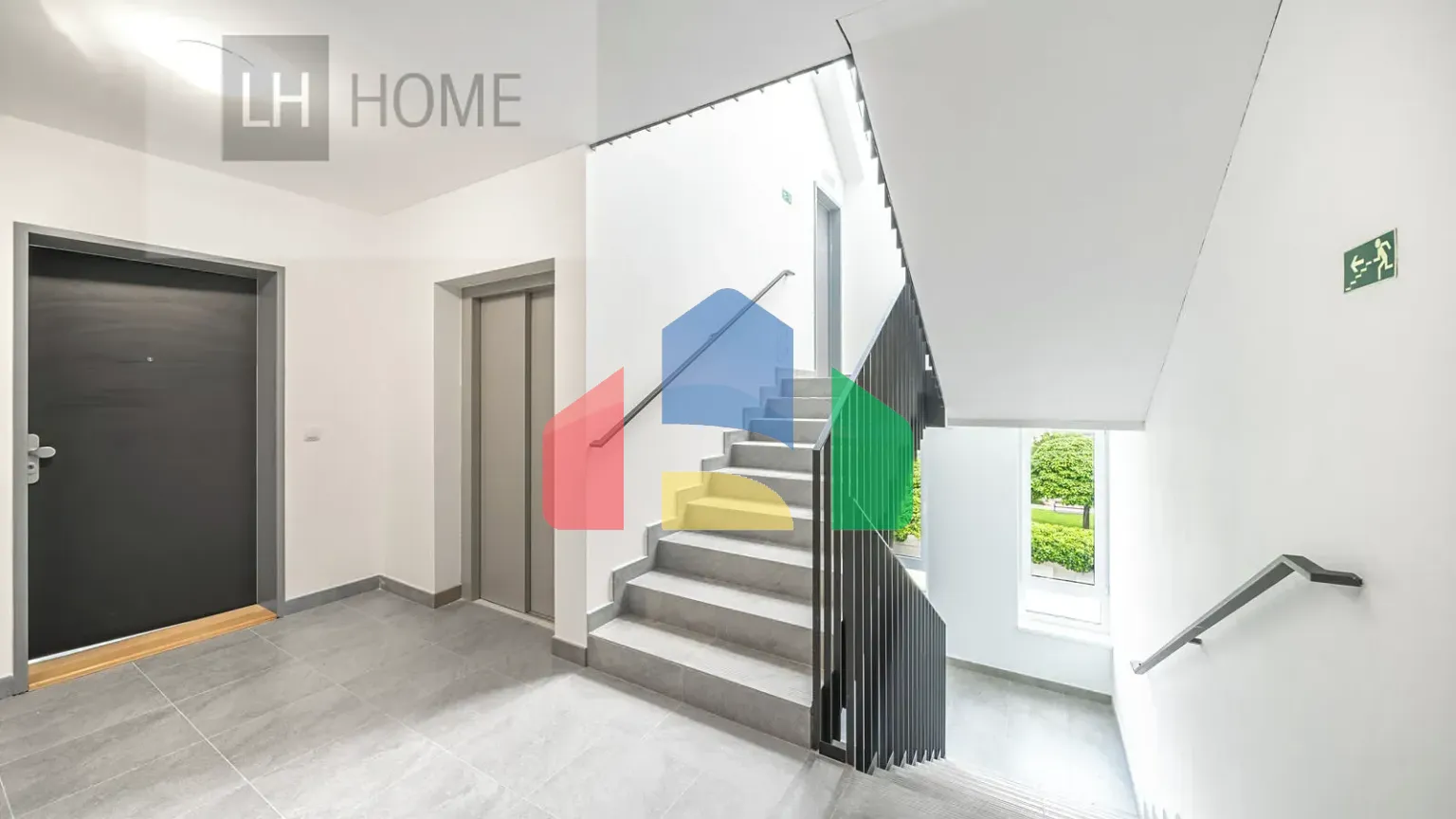 На продажу квартира 4-комн. студия 150 m²