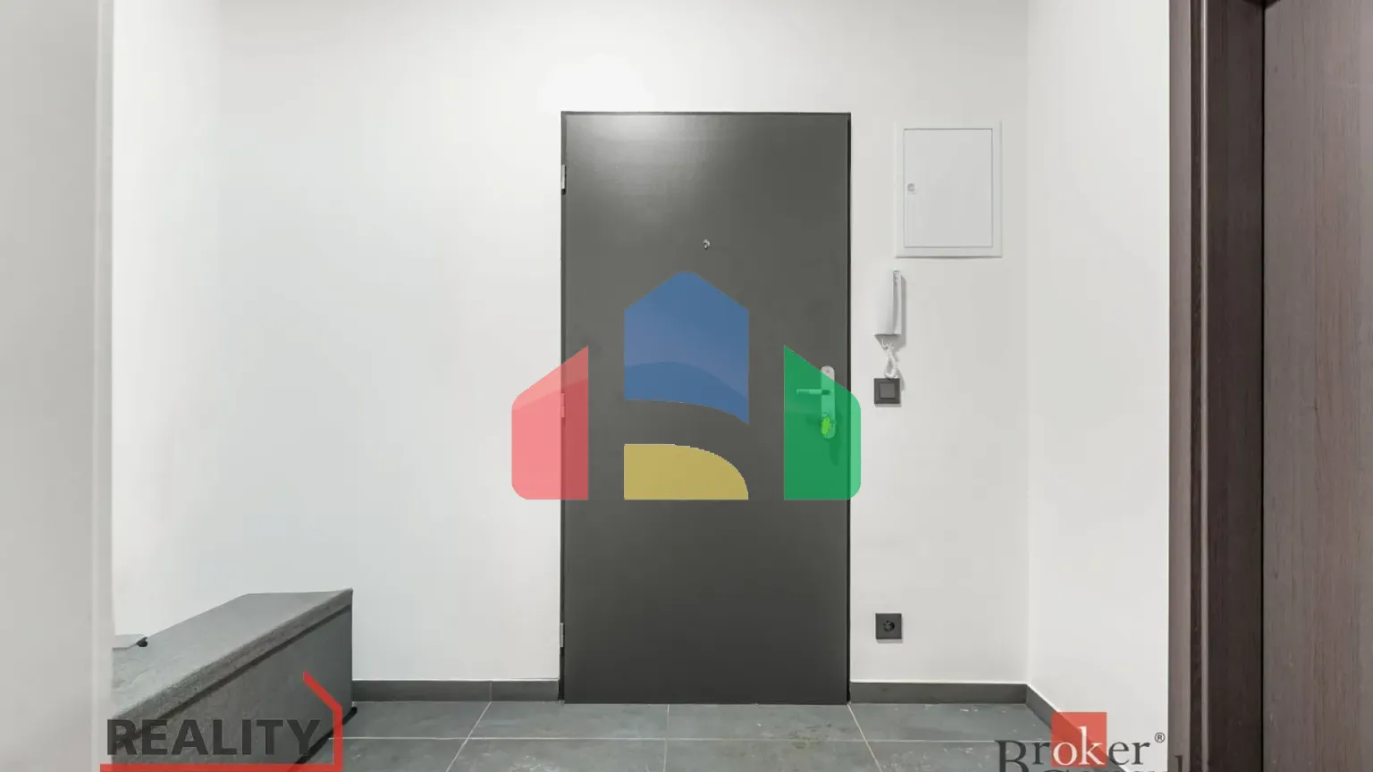 На продажу квартира 2-комн. студия 73 m²